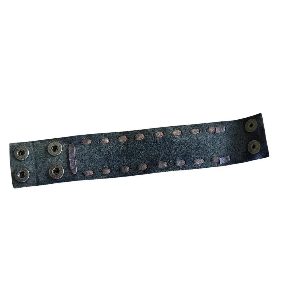 Unbranded rugged leather